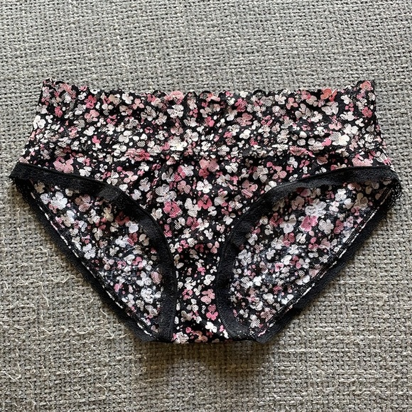 NEW VICTORIA’S SECRET Panty Bundle! - Picture 11 of 13
